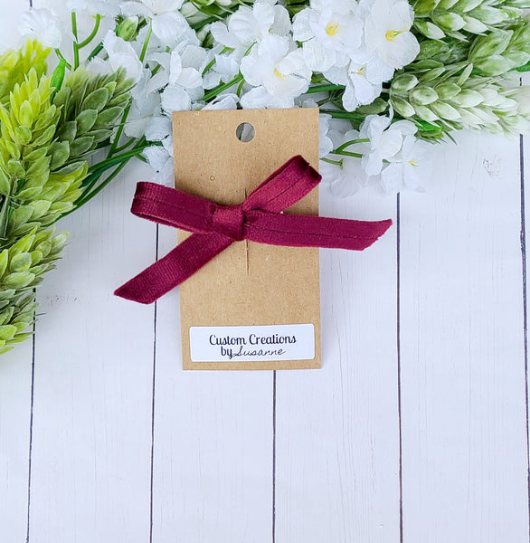 Hand Tied Dainty Bow (clip)