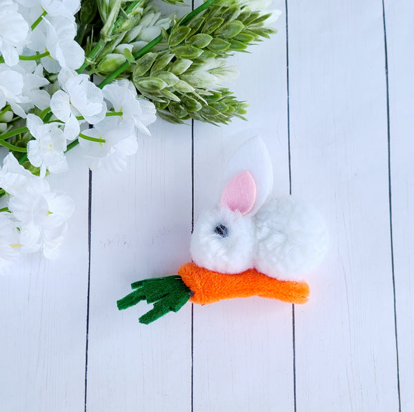 Rabbit & Carrot Snap Clip