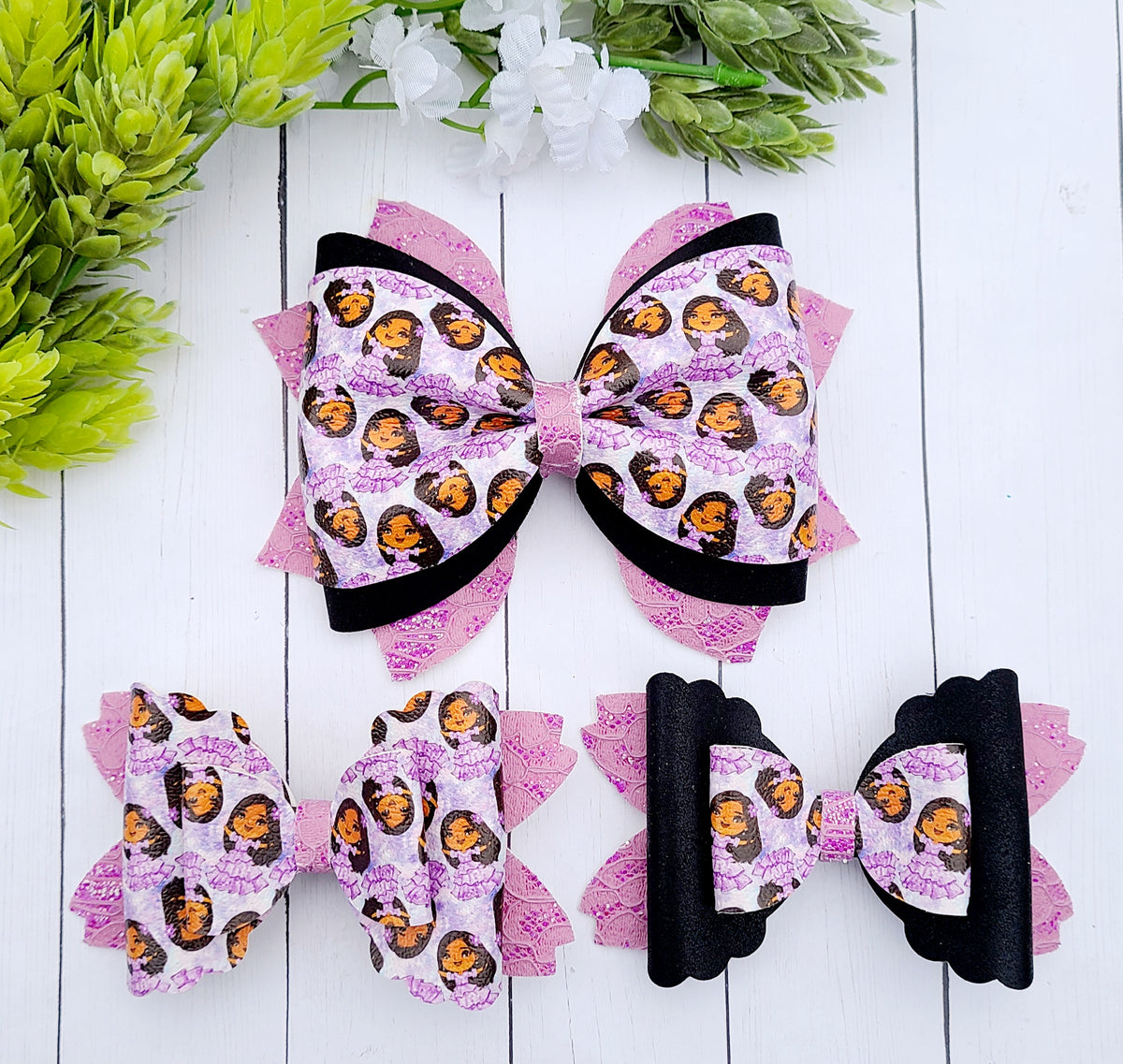 Isabella Bows – Custom Creations by Susanne